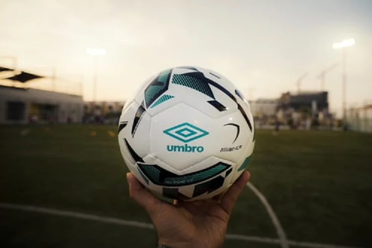 размер футбольного мяча